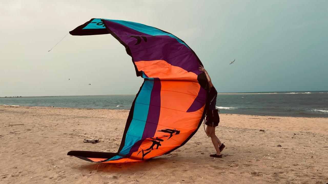 Blue Whale Resort & Kite Surfing Калпітія Екстер'єр фото