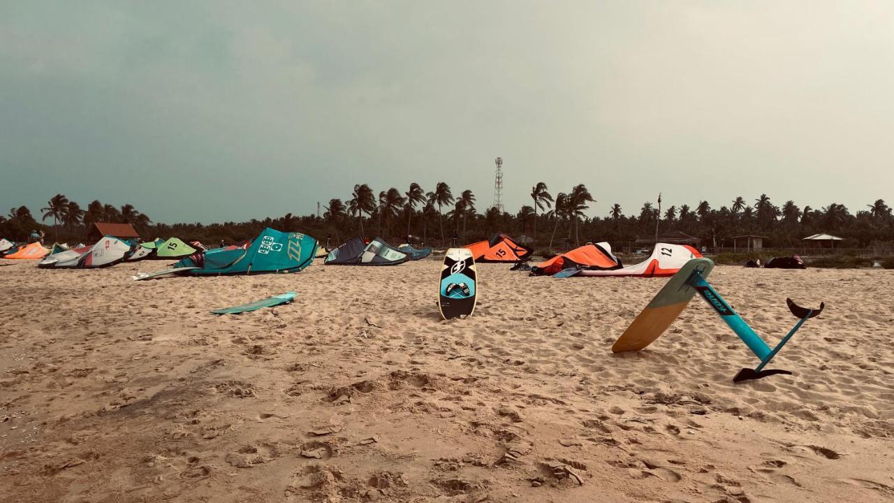 Blue Whale Resort & Kite Surfing Калпітія Екстер'єр фото